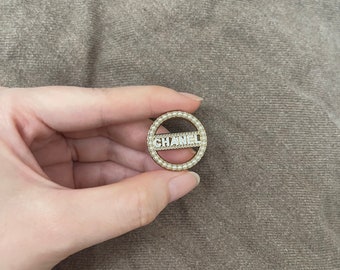 25mm-Pearl vintage  Chanel buttons