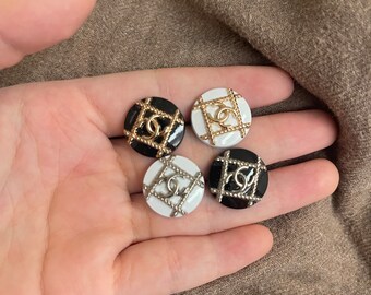 18mm-Veritable vintage  Chanel buttons