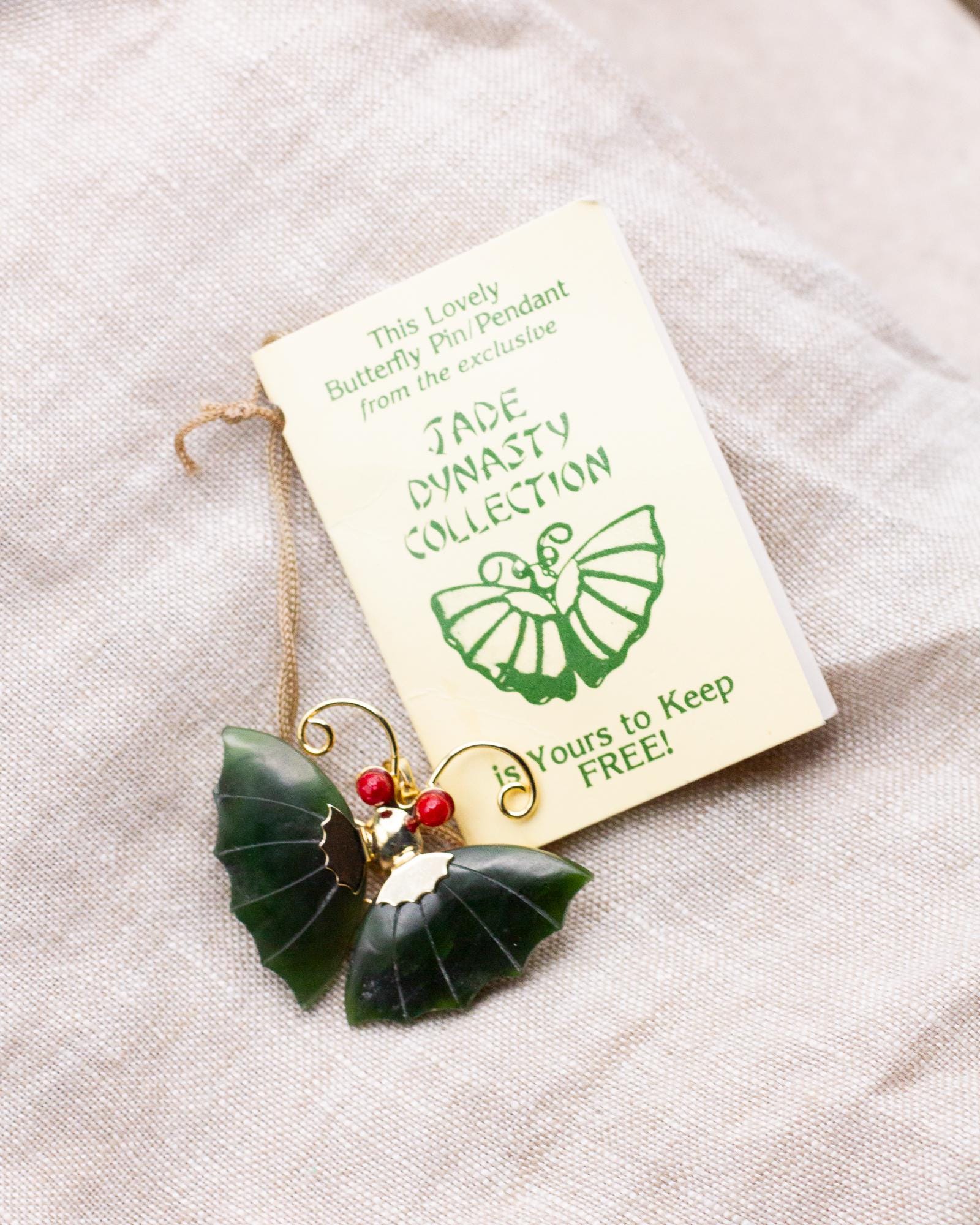 Jade Dynasty Butterfly Brooch Pendant, Green Jade Style Wings, Gold ...