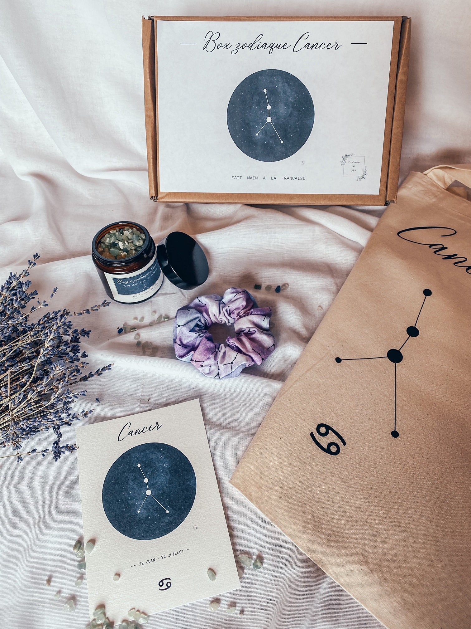 Box Zodiaque Cancer, Bougie Pierres Naturelles Aventurine, Chouchou Constellation, Sac Shopping, Lit
