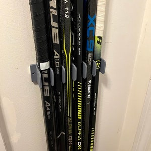 Wall-mountable Hockey Stick Rack Organizer