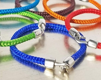 Pulseras de colores personalizados, pulseras de primavera, pulseras de verano, trenza de satén tejida a mano con cierre de gancho plateado. ¡6 tamaños, 28 colores disponibles!