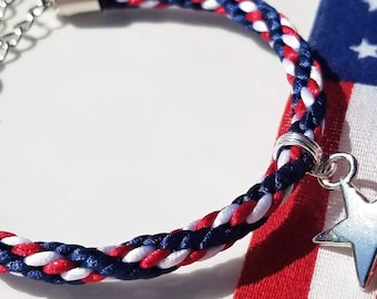 4 juli-armband in Amerikaanse vlagkleuren, zilveren sterbedel en verstelbare sluiting