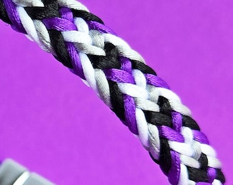 Pulsera del orgullo asexual: cordón de satén tejido a mano con cierre magnético.