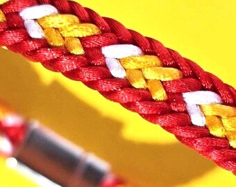 Pulsera de Kansas City: Trenzado Kumihimo con los colores de los Chiefs de Kansas City, cierre magnético, tallas personalizadas