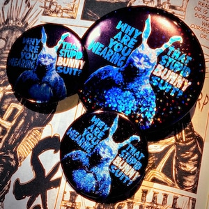 Distintivos Darko-FRANK Pin em 38 mm/58 mm com opção de acabamentos