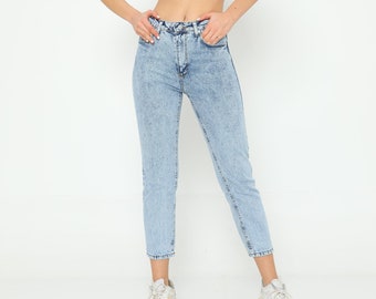 Women's Blue High Waist Snow Wash Mom Jeans Solid Color Denim Pants