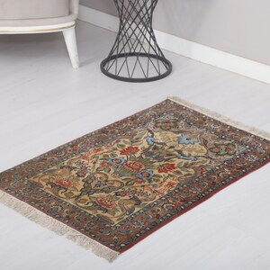 Iranian Silk Carpet Size: 2 x 3 meter, 7 x 10 feet سجادة ايرانية حرير  مقاس: 2x3 متر