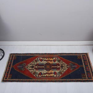 Vintage Oushak-minitapijt: Turkse deurmat 2 x 4, Anatolisch ontwerp