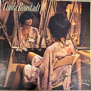Linda Ronstadt “Simple Dreams” - Vintage 1970’s Vinyl LP Classic Country/Bluegrass Record Album - In great collectable condition