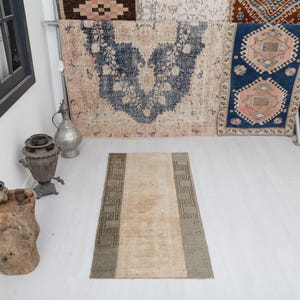Vintage Turkish Oushak Wool Rug: 2x5 Small Neutral Anatolian Rug