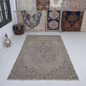 Vintage Oushak Turkish Rug 5x9: Boho Anatolian Area Rug