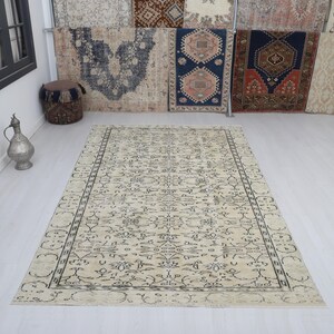 Antique Oushak Rug 5x9: Turkish Wool Anatolian Rug