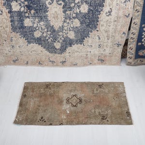 Vintage Turkish Doormat Rug: 2x3 Wool Cotton Entryway Rug