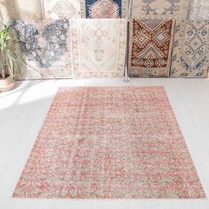 Vintage Oushak Wool Rug 6x8: Pastel Anatolian Bohemian Rug
