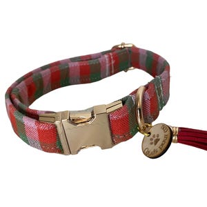 Verstelbare hondenhalsband, rood, groen en roze geblokt patroon