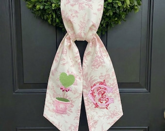Karneval Toile Kranz Schärpe, Monogramm Valentinstag Kranz Schärpe Benutzerdefinierte Applikation, Valentinstag Herzkranz Schärpe