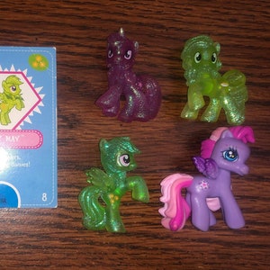 Lot of 4 My Little Pony Figure Toys and 2 cards gift for kid