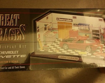 Estes Great Garages Chevrolet Corvette Model Display Kit Scale 1