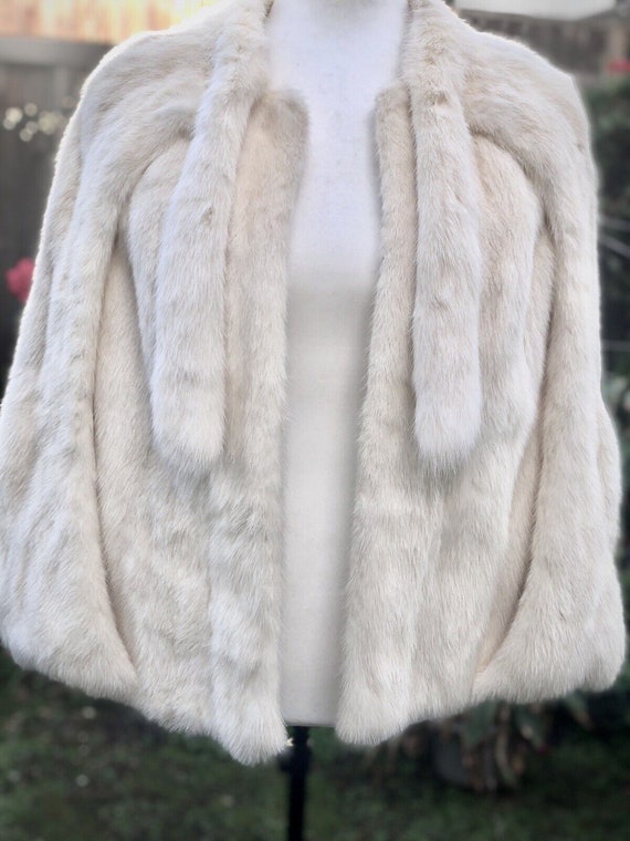 Off white real fur cape Bridal bolero fur jacket … - image 2