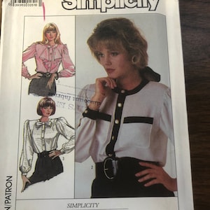 Simplicity 8239 Misses front button blouse neckband top, jabot, bow, ruffles, collarless, pockets shirt Women sz 20 Uncut sewing pattern