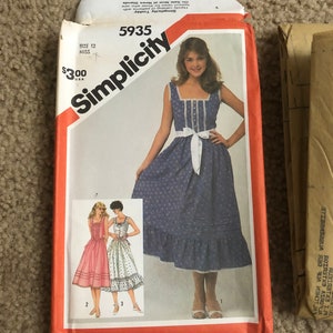 Simplicity 4143 Misses Evening Gown With Back Variations Sz