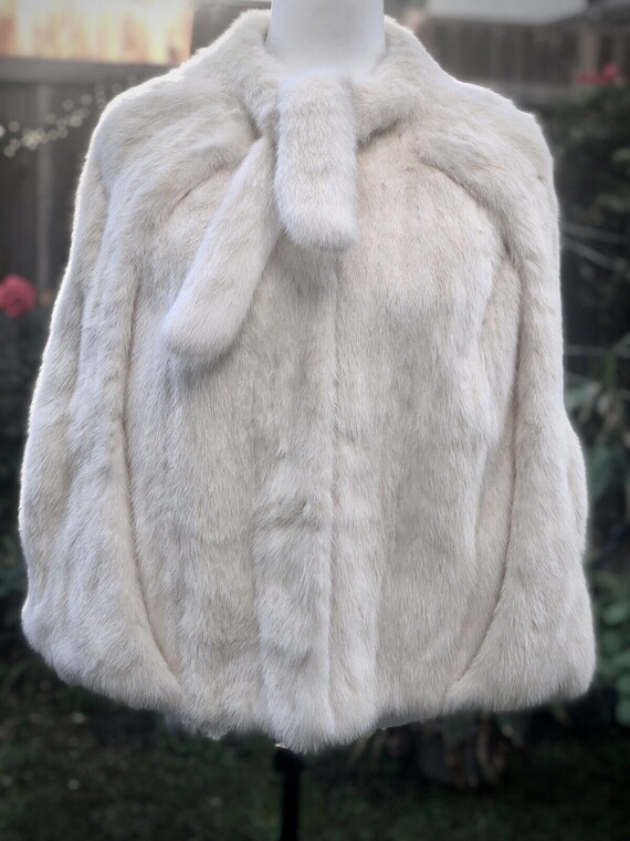 Off white real fur cape Bridal bolero fur jacket … - image 3
