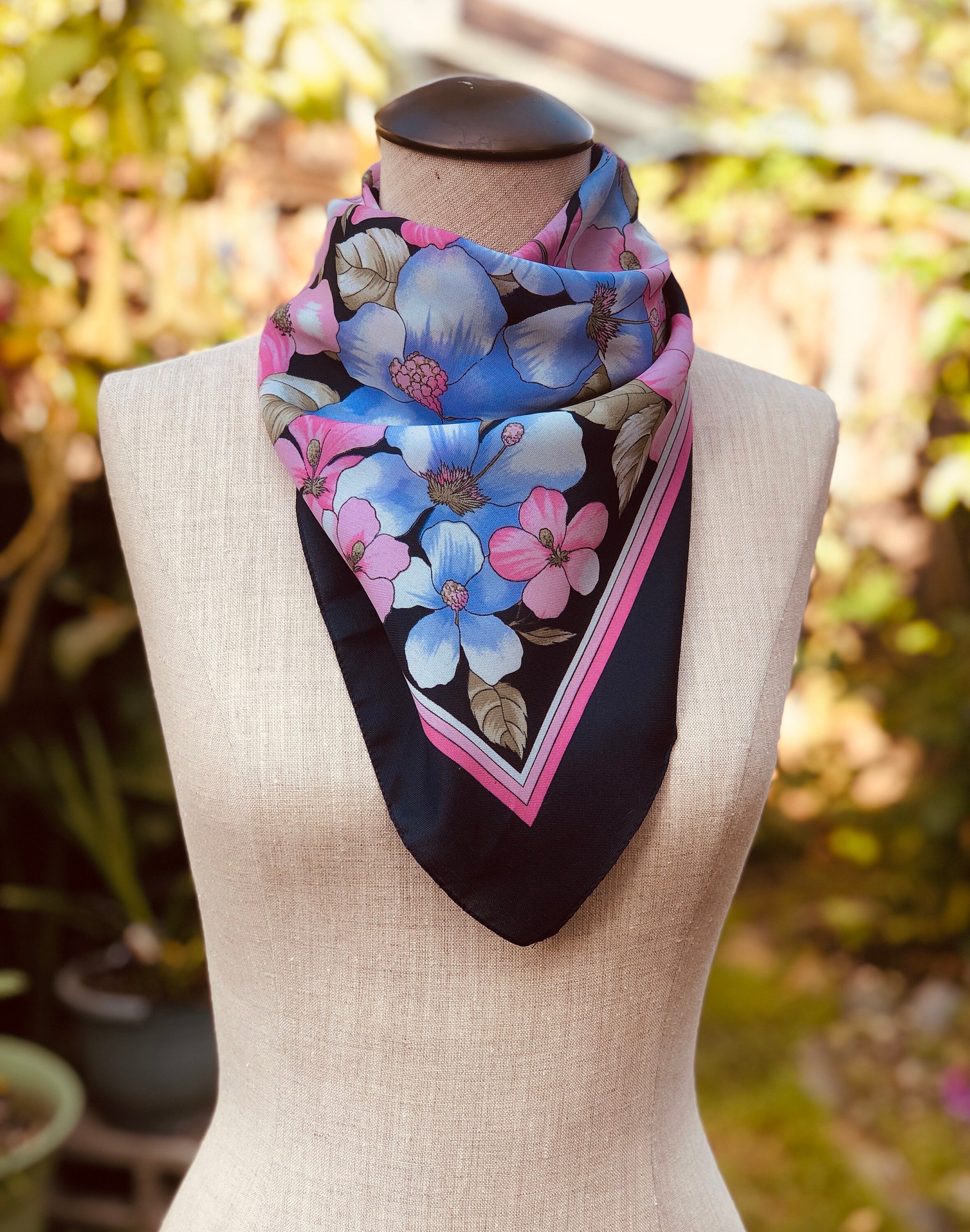 Grand Foulard Polyester Toucher Soyeux 195x50 Cm - Blanc Imprimé Floral (neuf Avec étiquettes)