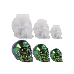 Skull Small Embed 12 Cavity Silicone Mold 5529