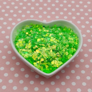 Mélange de paillettes vert vif translucide, Mélange de paillettes vert fluo irisé, Fournitures en résine, Décorations pour ongles scintillantes, Fournitures créatives, Fournitures slime