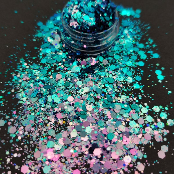 Chameleon Chunky Glitter, Colour Shift Glitter, Blue/Turquoise to Silver/Light Purple, Resin Supplies, Craft Supplies, Nail Art Glitter