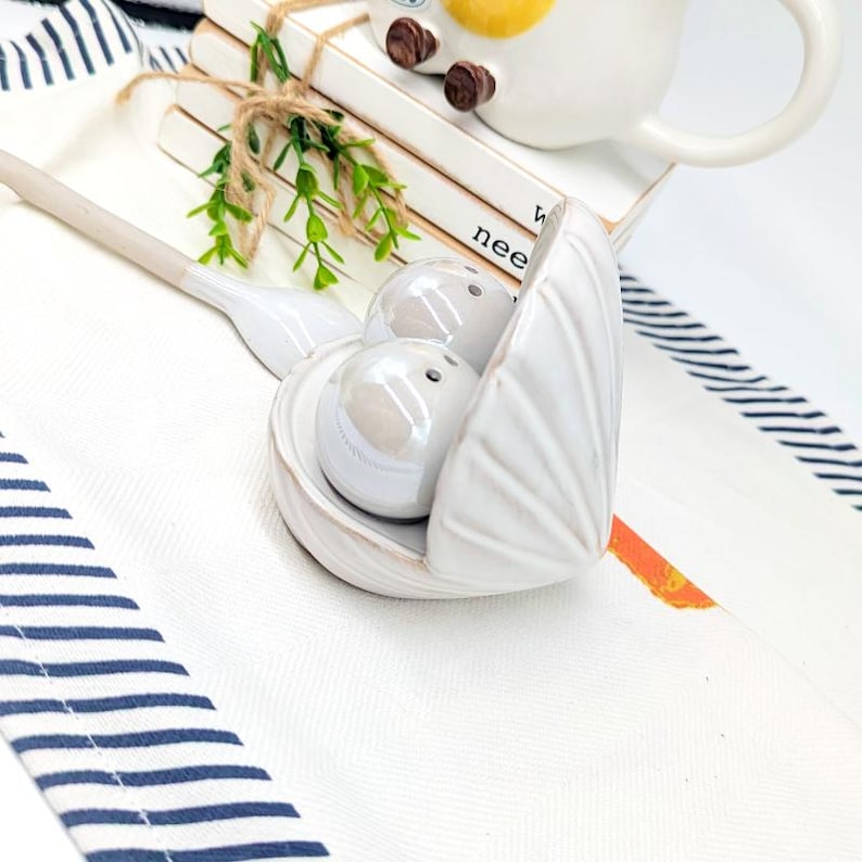Coastal Pearl in Shell Salt Pepper Shaker Set - Etsy UK
