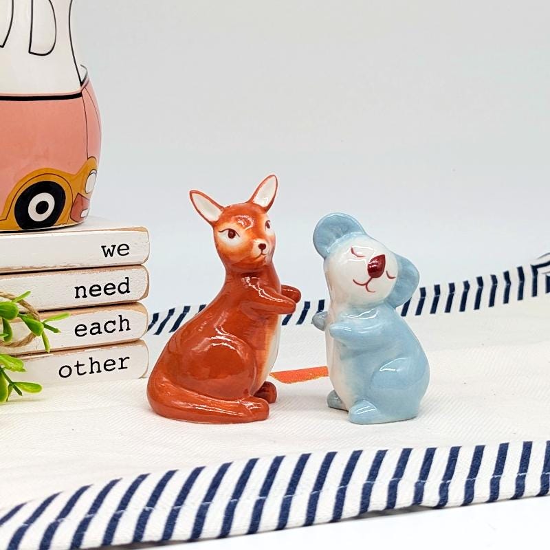カンガルー　セラミック製置物 Kangaroo Ceramic - Etsy Australia