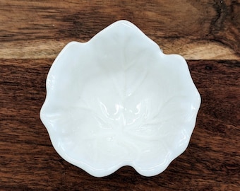 White Ceramic Leaf Trinket Dish Bowl, 8cm