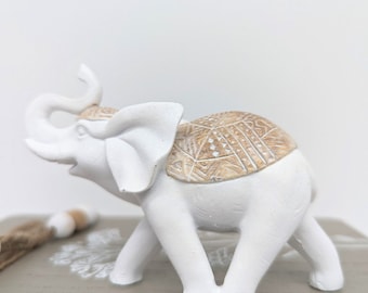 Beeldje bruin-witte olifant | Olifantcadeaus | Olifantdecoratie | Dierencadeaus | Home Cadeaus | Tafeldecoratie | Huishoudelijke artikelen