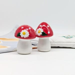 Red Mushroom Salt Pepper Shaker Set | Toadstool Kitchenware | Tableware | Kitchen Gifts