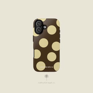 Beige Tupfen Braun Handyhülle | Glänzendes neutrales minimalistisches Muster