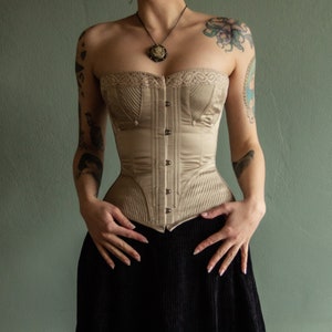 Victorian Passion - Corset - 19th century corset. Tailored Corset