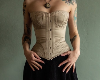 Victorian Passion - Corset - 19th century corset. Tailored Corset