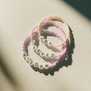 Pulseras con cuentas cristianas / Joyería cristiana / Pulsera de letras / Cuentas de oración / Joyería de fe / Pulseras de amistad / Regalos cristianos /