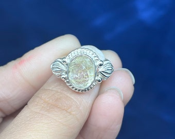 ファセット加工のゴールデンルチルクォーツリング：ツートンカラーの