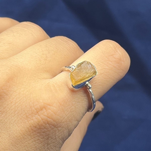 Raw Citrine Silver Ring, 925 Sterling Silver Citrine Ring, Rough Citrine Gemstone Ring, Uncut Gemstone Ring Raw Healing Crystal Citrine Ring