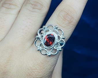 Anel de prata esterlina com granada vermelha, joia floral boho