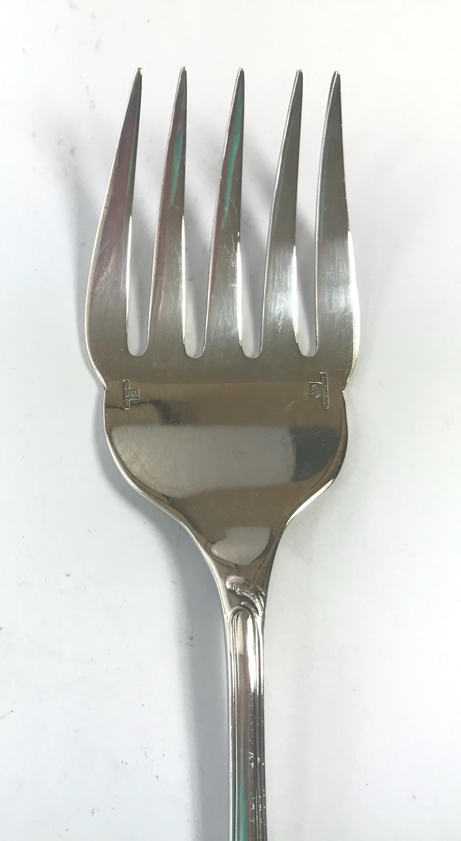 ヴィンテージのクリストフル サービング フォーク。シルバー プレート