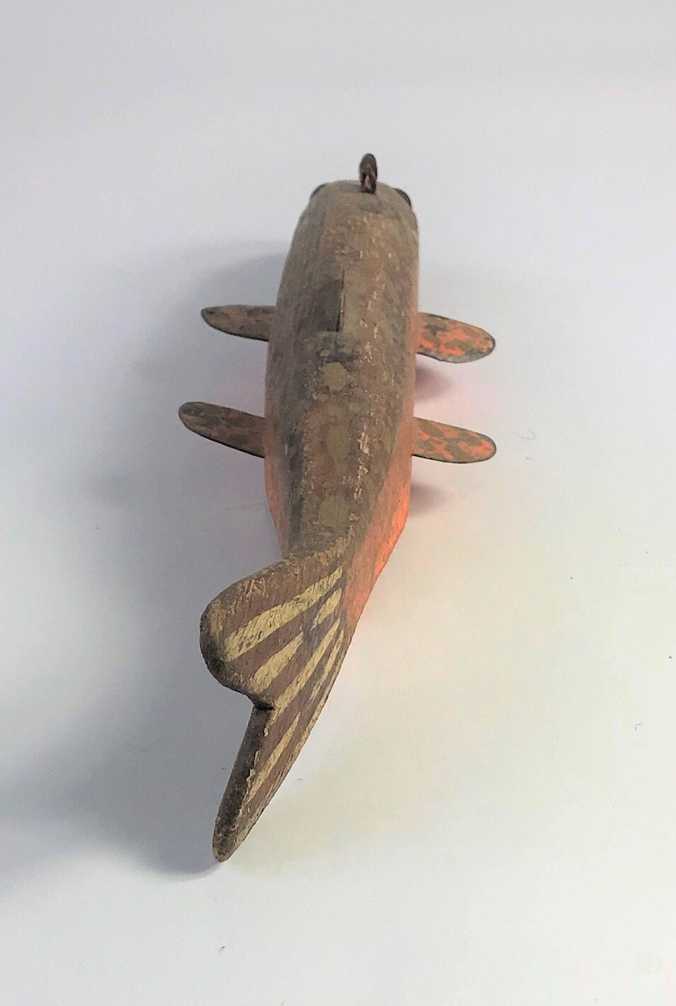 Vintage Painted Carved Wood Fish Decoy W. Attached Metal Fins & Dorsal