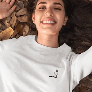 Siamese Cat Sweater Embroidered | Animal, Pet, Minimalist, Cruelty Free, Vegan, Save Animals, Gift for Him, Unisex, Nature