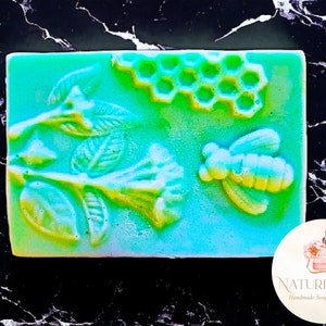 Honey Bee Design Handcrafted Soap, Soap with Multiple Scents and Colors, Greenery Soap Favor, Bridal Shower Gift, Personalize