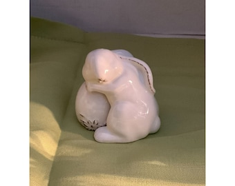 Sweet White Ceramic Bunny Hugging an Egg Salt & Pepper Shakers