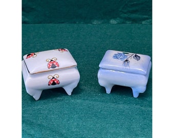 Set of 2 Crown West Fine Porcelain Small Footed Trinket Boxes