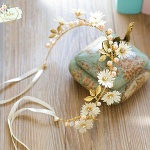 Gold Leaf Daisy Flower Crown, Bridal  Flower Headband, Ribbon Pearl Floral Headpiece, Bride Wedding Floral Crown, Wedding Hair Accessories